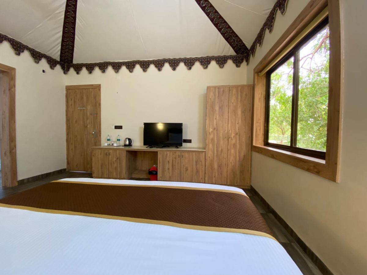 City The Village Beach Resort Laeja Экстерьер фото