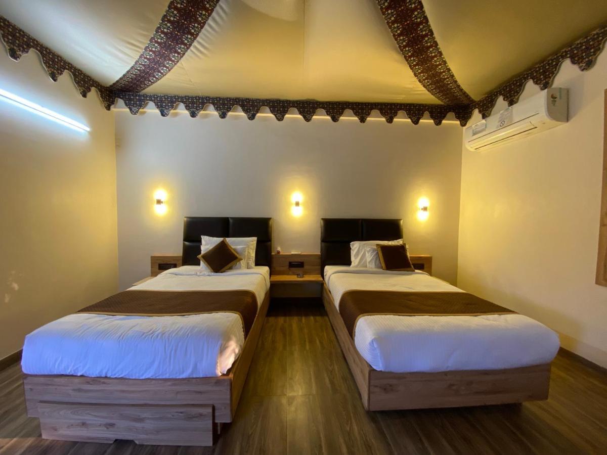 City The Village Beach Resort Laeja Экстерьер фото