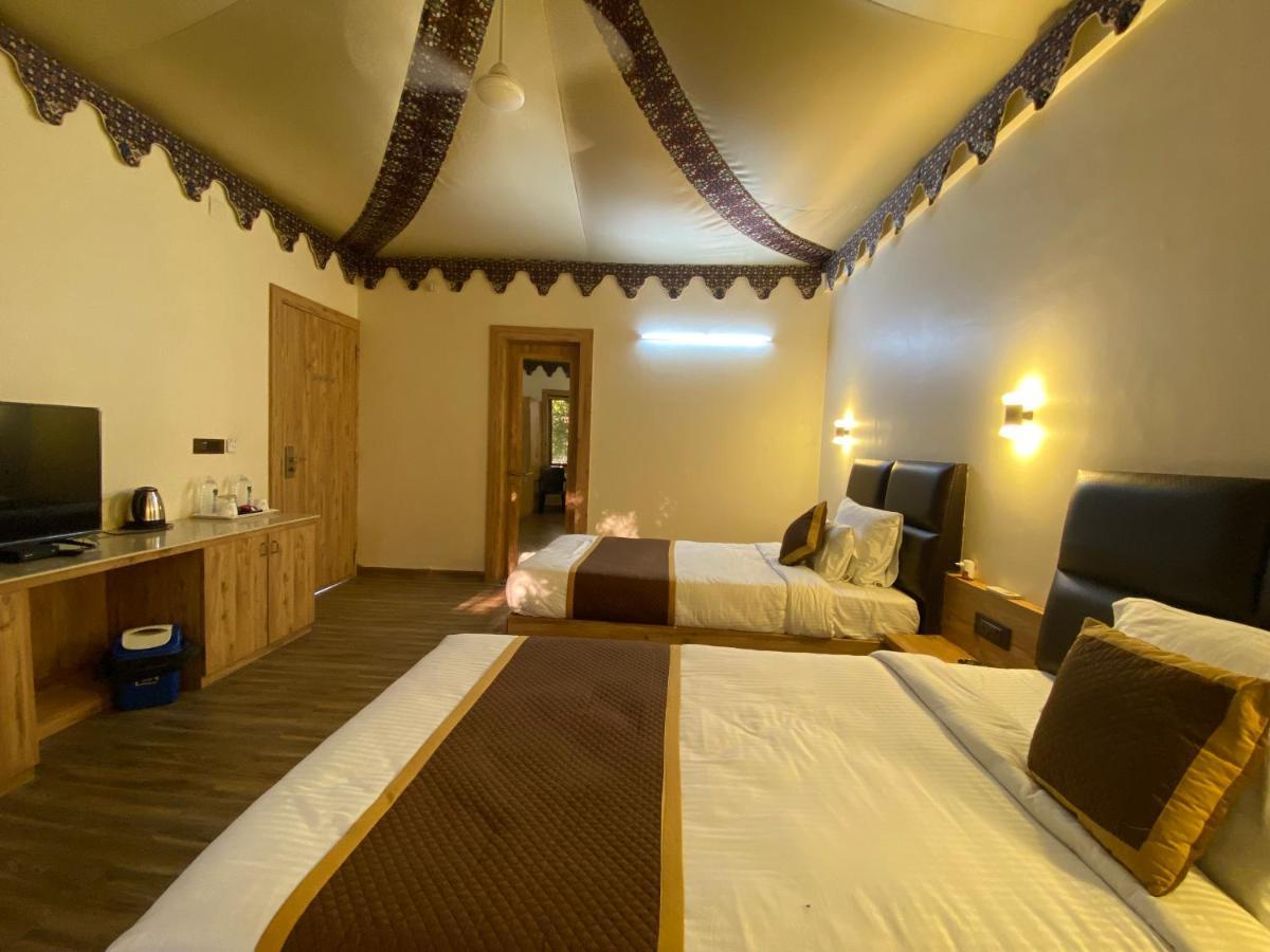 City The Village Beach Resort Laeja Экстерьер фото