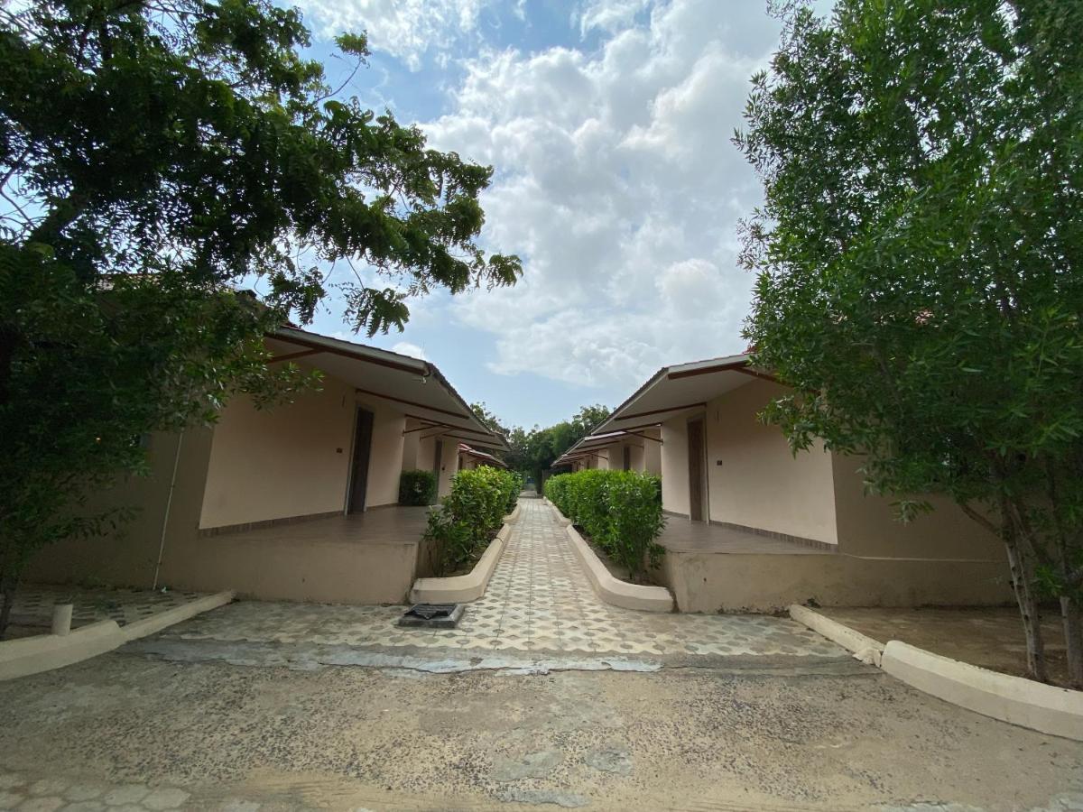 City The Village Beach Resort Laeja Экстерьер фото